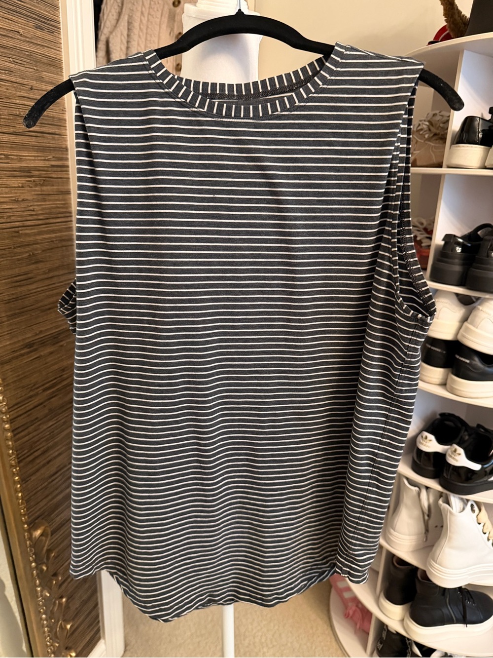 Lululemon Brunswick Tank Top / Sz 8 / Black + White Striped - Picture 7 of 8